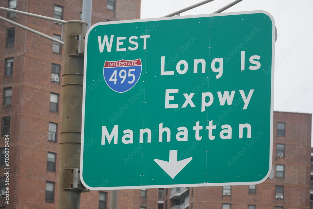 Long Island Express 495 sign