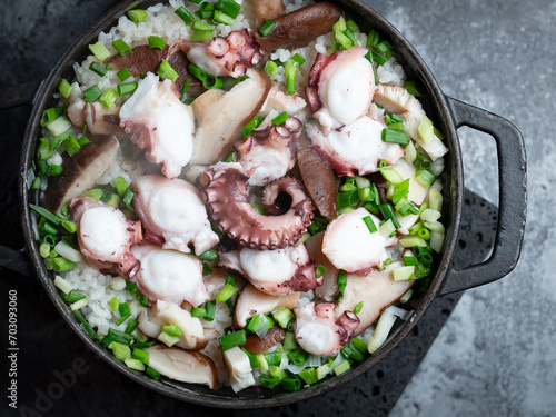 Octopus Rice Bowl with Chives 