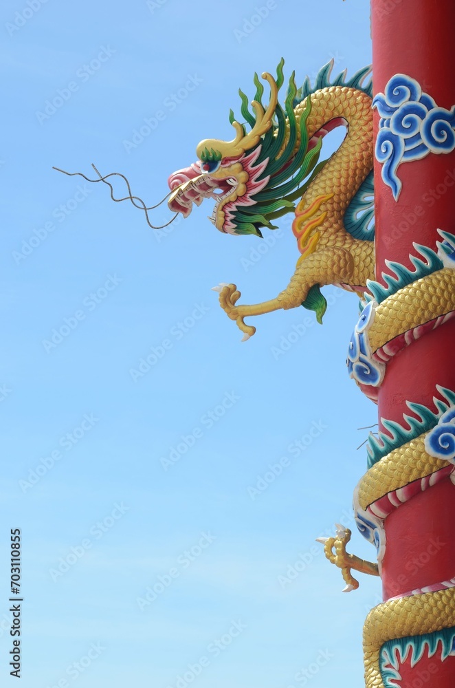 Fototapeta premium Dragon is a symbol of wealth, wealth and good fortune. It is a belief of the people of China, Taiwan and Thailand.