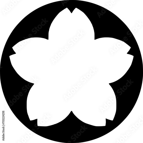 桜の形にくり抜かれた丸のフレーム