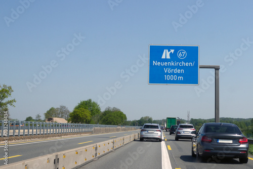 Autobahn A1, Ausfahrt 67, Neuenkirchen/Vörden in Richtung Bremen © hkama