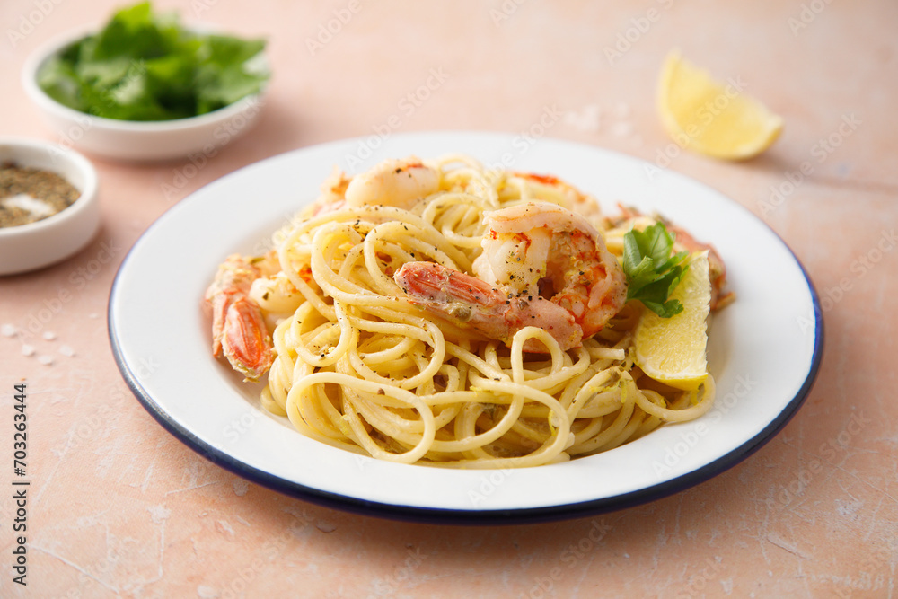 Spaghetti with shrimps and lemon Spaghetti with shrimps and lemon