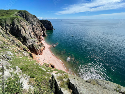 Obraz na płótnie The beautiful Southeastern coast of the island of Shkota in August in sunny weather. Russia, Vladivostok city w salonie