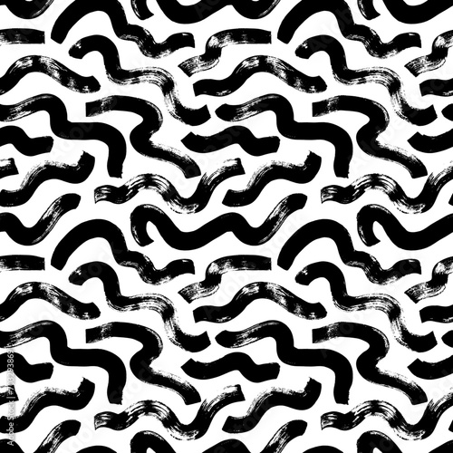 Wavy bold brush strokes seamless pattern. Hand drawn abstract geometric pattern, grunge doodle texture.