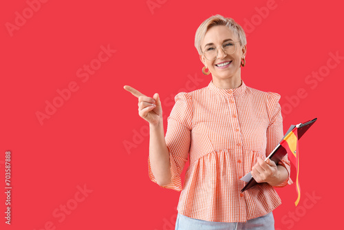 Happy mature woman with fla...