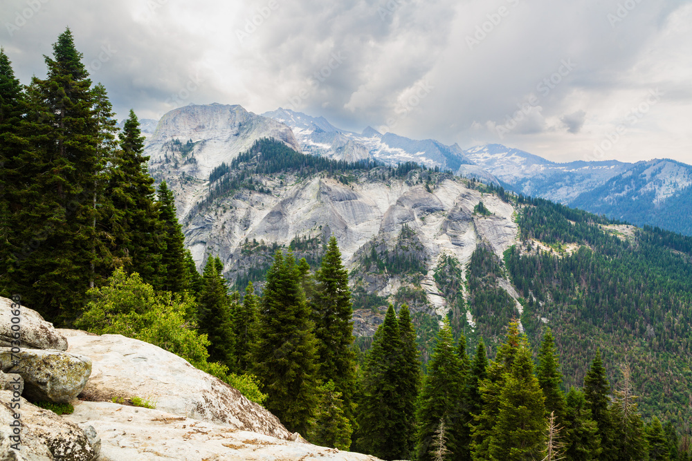 Obraz premium Panoramic view of continental divide, high sierras of California