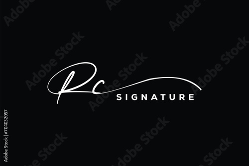 RC initials Handwriting signature logo. RC Hand drawn Calligraphy lettering Vector. RC letter real estate, beauty, photography letter logo design.