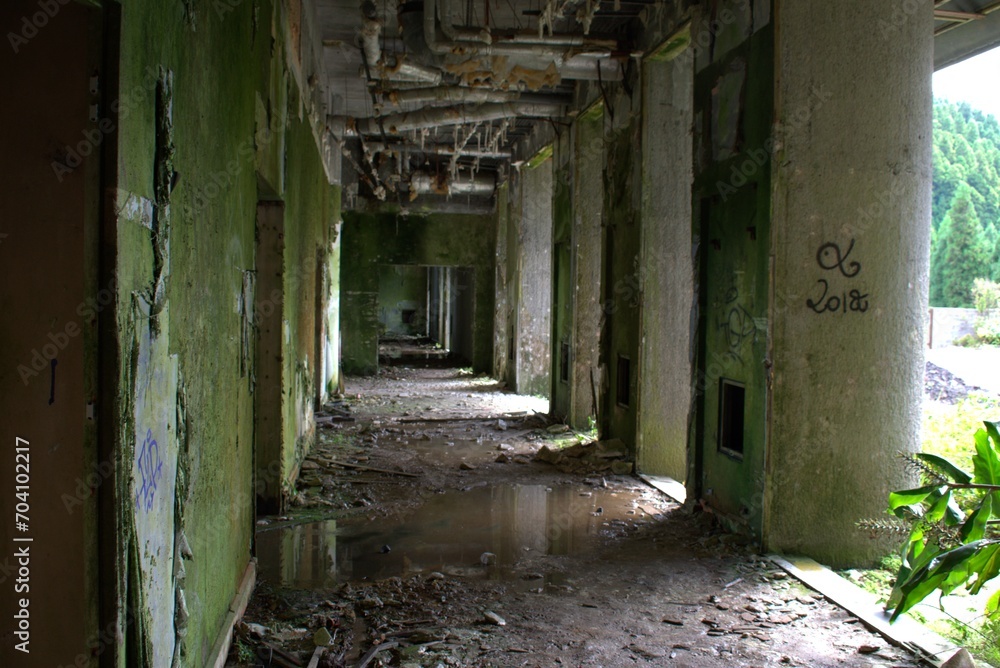 Fototapeta premium old abandoned hotel