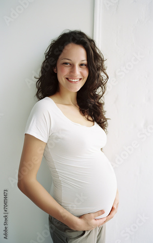 retrato feliz da mulher gravida com barriga bonita, Free Download retrato feliz da mulher gravida com barriga bonita, - GFXLoad