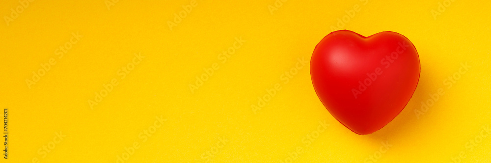 Angina is a common heart disease in adults. The main risk factors include increasing age. heavy smoking Hyperlipidemia, diabetes, high blood pressure Angina is a common heart disease in adults. The main risk factors include increasing age. heavy smoking Hyperlipidemia, diabetes, high blood pressure