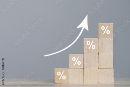 wood cube block with organizational growth and sales according to business goals