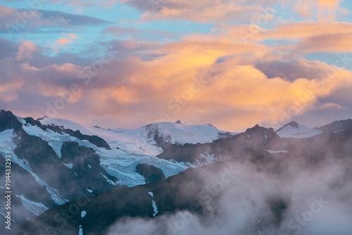 Fototapeta Naklejka Na Ścianę i Meble -  Mountains on Alaska