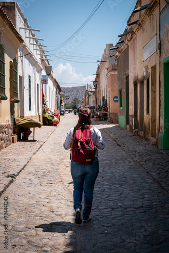 Turista caminando por las calles de la ciudad de Humahuaca	 photo