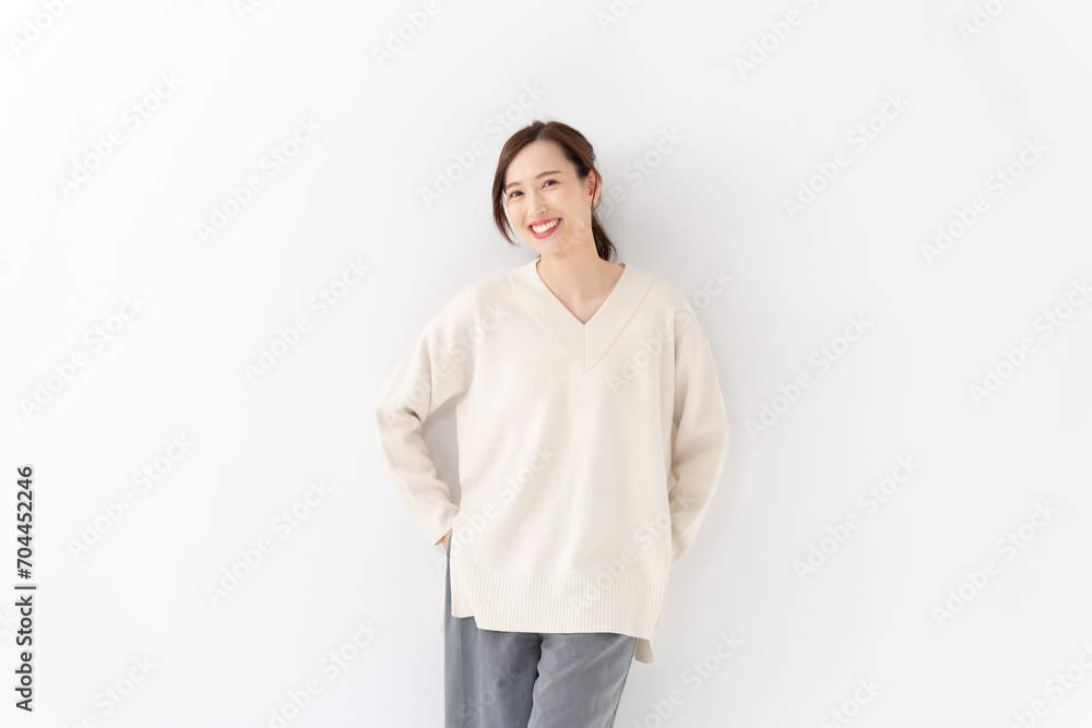笑顔の若い女性 笑顔の若い女性