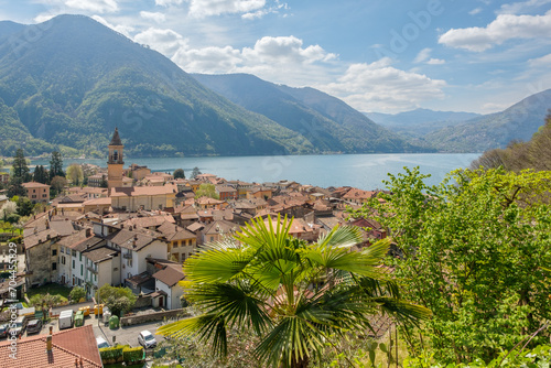 Photos Porlezza, Italien, Provinz Como, Panoramablick auf den Luganer See