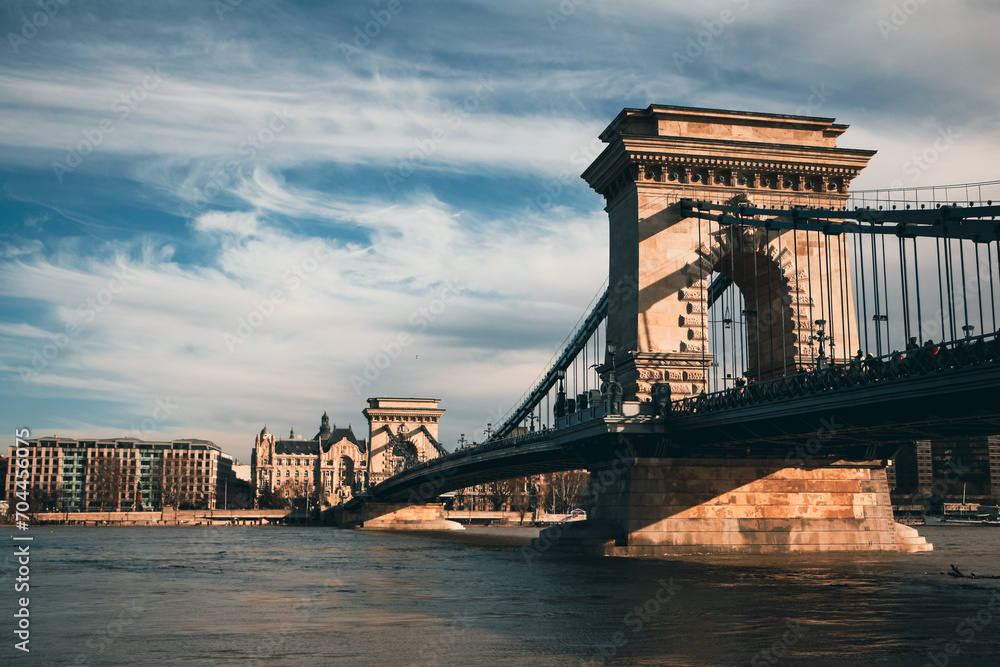 Obraz premium chain bridge