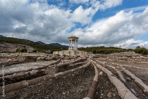 ruins of ancient greek temple