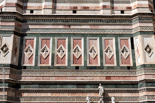 Tableau sur toile Facade of the campanile of the cathedral Santa Maria del Fiore in Florence