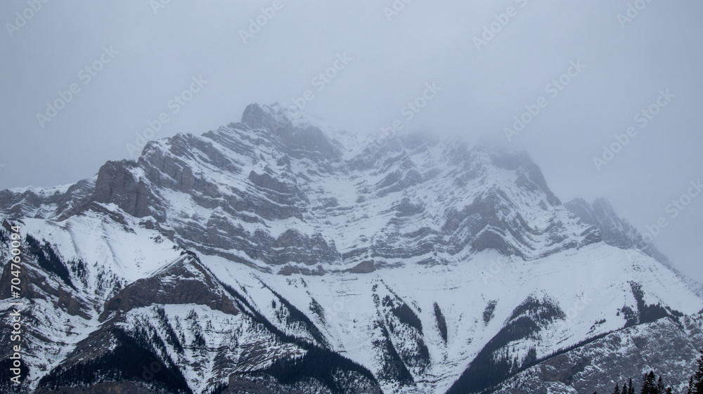 Obraz premium snow covered mountains in winter