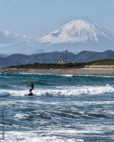 稲村ケ崎から望む冬の富士山