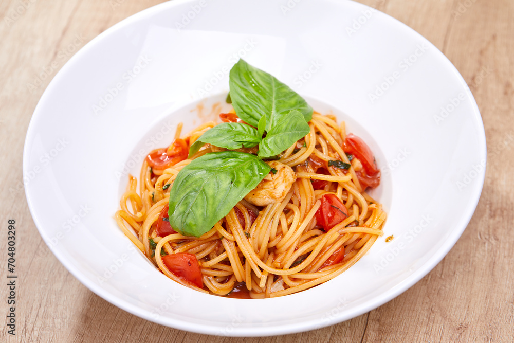 pasta with shrimps and basil