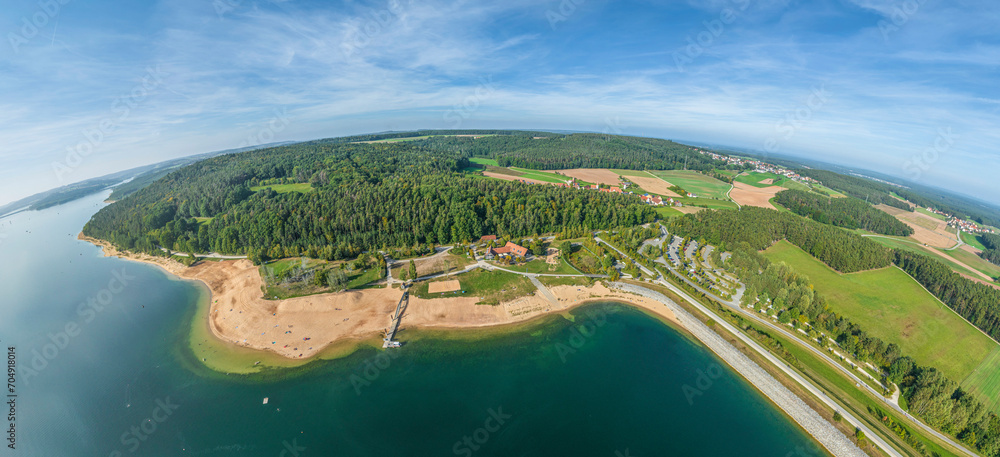 Panoramablick über den Großen Brombachsee im Fränkischen Seenland rund um das Seezentrum Allmansdorf
