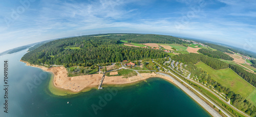 Panoramablick über den Großen Brombachsee im Fränkischen Seenland rund um das Seezentrum Allmansdorf