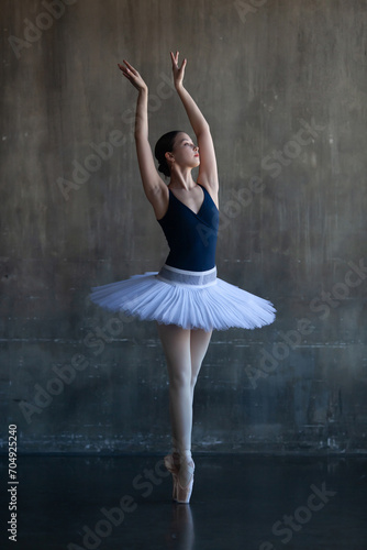 Ballerina stands