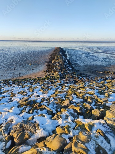 Das Wattenmeer im Winter bei Ebbe 