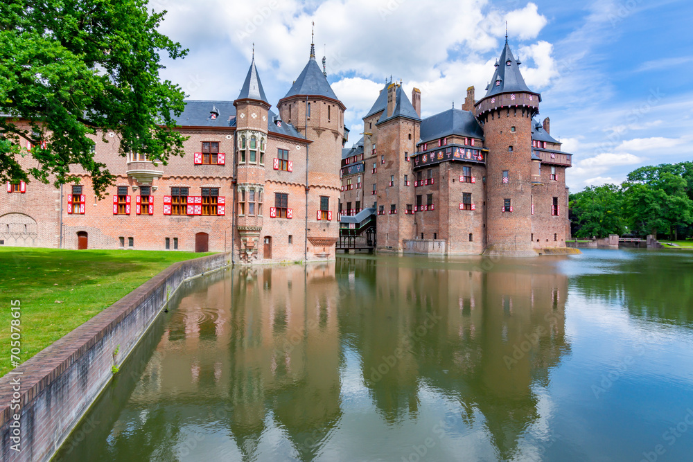 De Haar castle and park near Utrecht, Netherlands De Haar castle and park near Utrecht, Netherlands