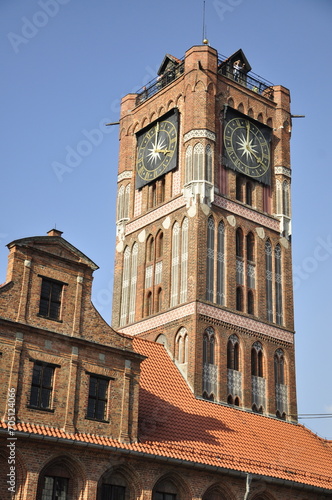 Rynek w Toruniu, Polska. Ratusz z wieżą.