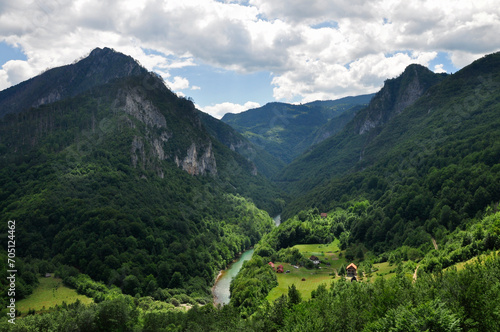 Krajobrazy górskie w Czarnogórze, Bałkany.