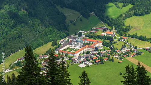 Das Kloster Ettal ist eine Benediktinerabtei im Dorf Ettal in Oberbayern.  photo