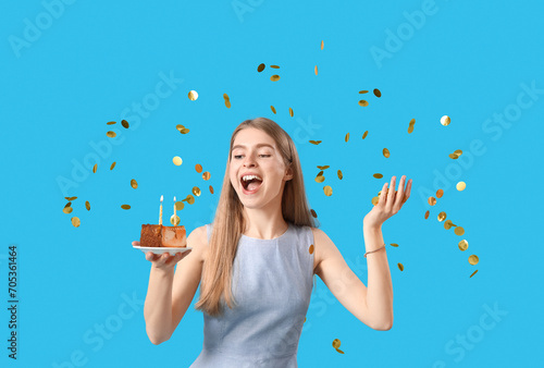 Young woman with piece of b...