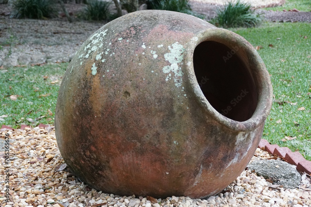 The large clay jar at the Fountain of Youth Archeological Park in St. Augustine, Florida, U.S.A The large clay jar at the Fountain of Youth Archeological Park in St. Augustine, Florida, U.S.A