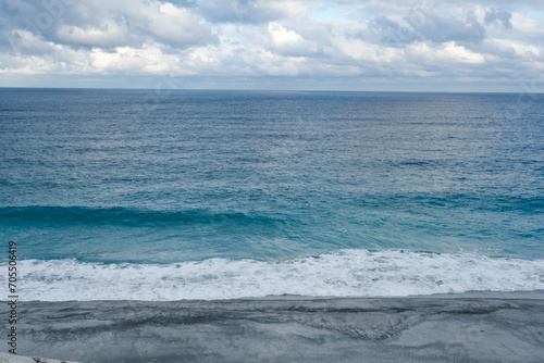 サーフィンで有名な新島の羽伏浦ビーチ