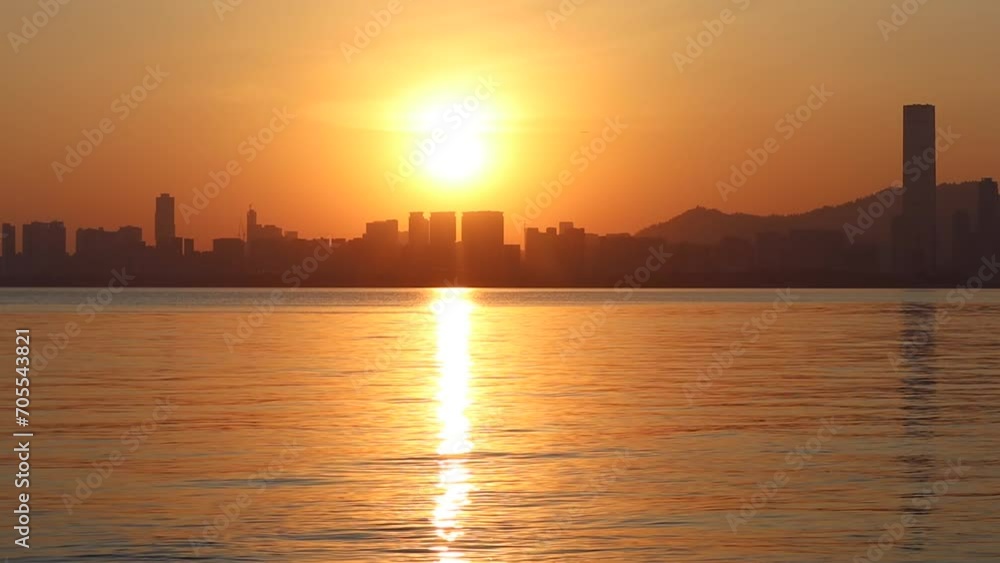 time-lapse sunset over the bay time-lapse sunset over the bay