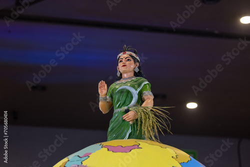 Foto Idol of indian mythological character made with fiber at trade fair