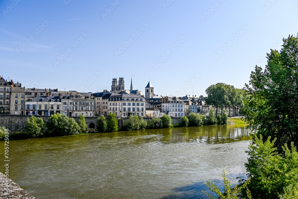 Orléans, Kathedrale, Sainte-Croix, Altstadt, Stadt, Altstadthäuser, La Loire, Fluss, Loiretal, Flusstal, Flussufer, Uferweg, Heilig-Kreuz Kathedrale, Centre-Val de Loire, Frühling, Sommer, Frankreich Orléans, Kathedrale, Sainte-Croix, Altstadt, Stadt, Altstadthäuser, La Loire, Fluss, Loiretal, Flusstal, Flussufer, Uferweg, Heilig-Kreuz Kathedrale, Centre-Val de Loire, Frühling, Sommer, Frankreich