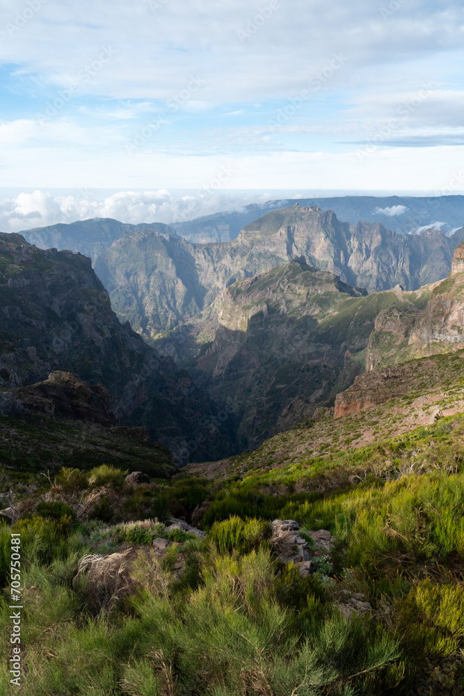 Naklejka premium stairways to heaven on pico do areeiro mountain 