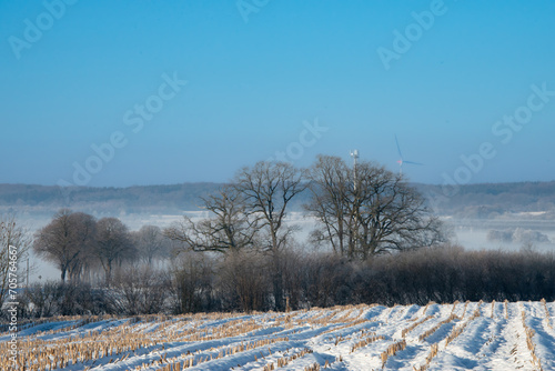 winterlicher Blick über die Buckener Au bei Hohenwestedt in Schleswig-Holstein