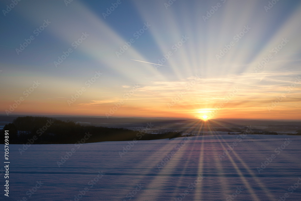 Sonnenuntergang an einem Winter Abend Sonnenuntergang an einem Winter Abend