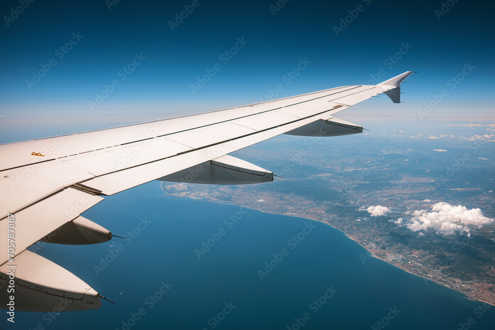 Blick aus Flugzeugfenster - obrazy, fototapety, plakaty 