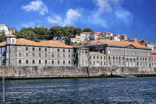 An overview of the beautiful Portuguese city of Porto with its characteristic multicolored houses