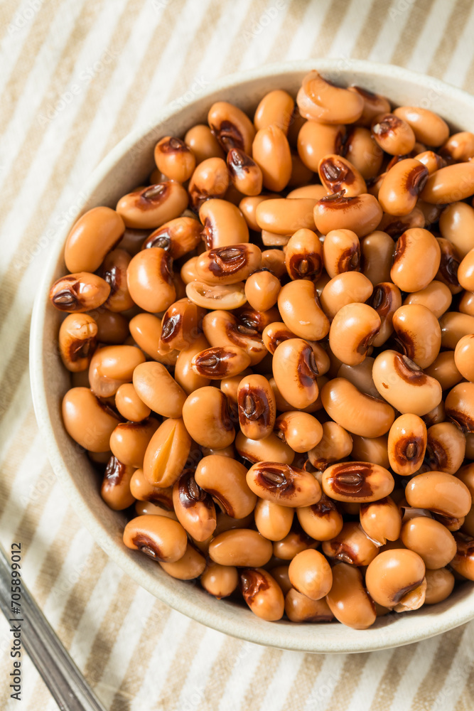 Organic Raw Black Eye Peas Organic Raw Black Eye Peas