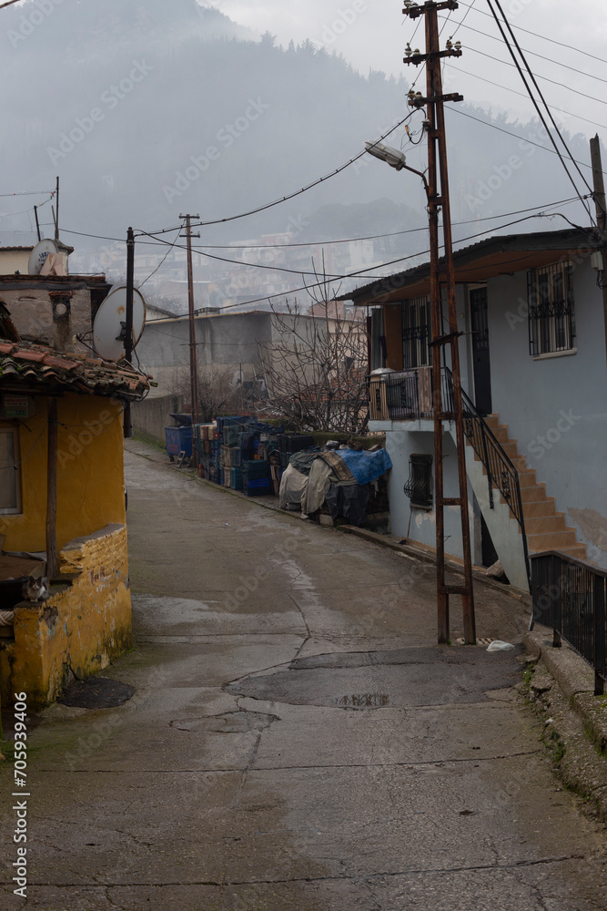 A foggy day in the slum