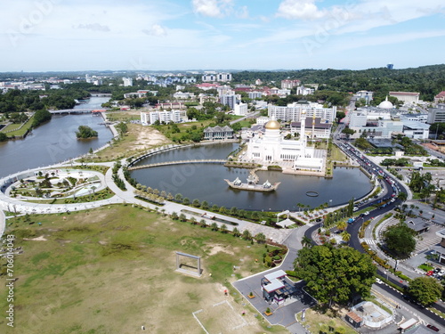 Bandar Seri Begawan in Brunei is a beautiful and harmonious Asian nation, situated on the northern coast of Borneo in the South China Sea. The purest air, immaculate coastline, lush rainforest.