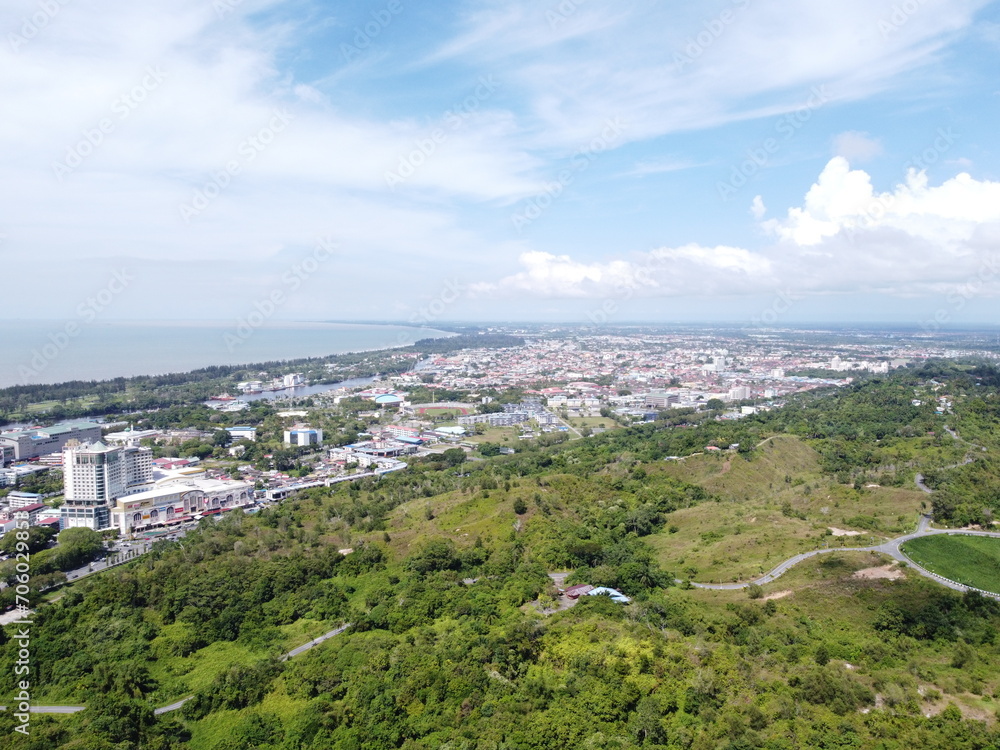 Miri in Malaysia where based for Gunung Mulu National Park. The history is deeply rooted in oil and gas production, as Miri is the birthplace of the Malaysian petroleum industry.