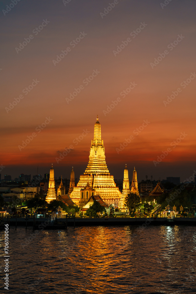 Wat Arun Temple in sunset, Temple of Dawn near Chao Phraya river. Landmark and popular for tourist attraction and Travel destination in Bangkok, Thailand and Southeast Asia concept