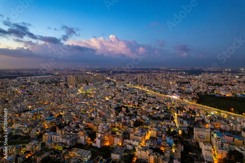 Fotografía sunset over the cityscape - Bangalore, India
